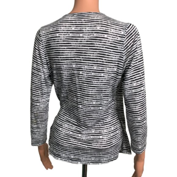 Cheryl Nash Windridge 3/4 Sleeve Zebra Wrap Top - Picture 4 of 7